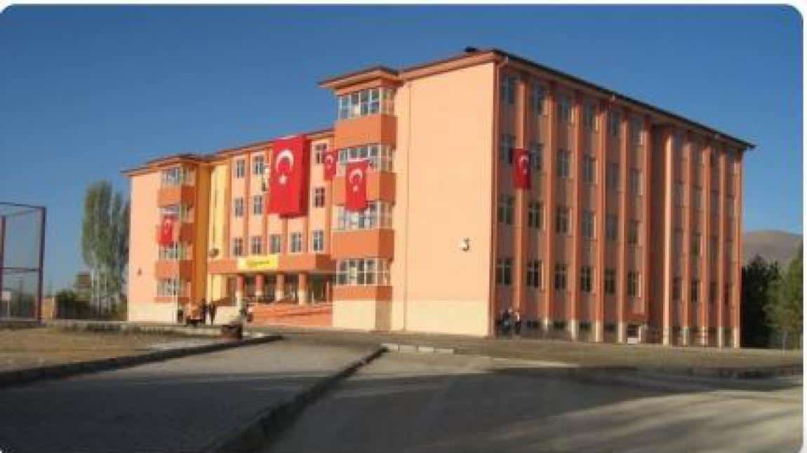 Şehit Serdal Toprak Anadolu Lisesi Fotoğrafı